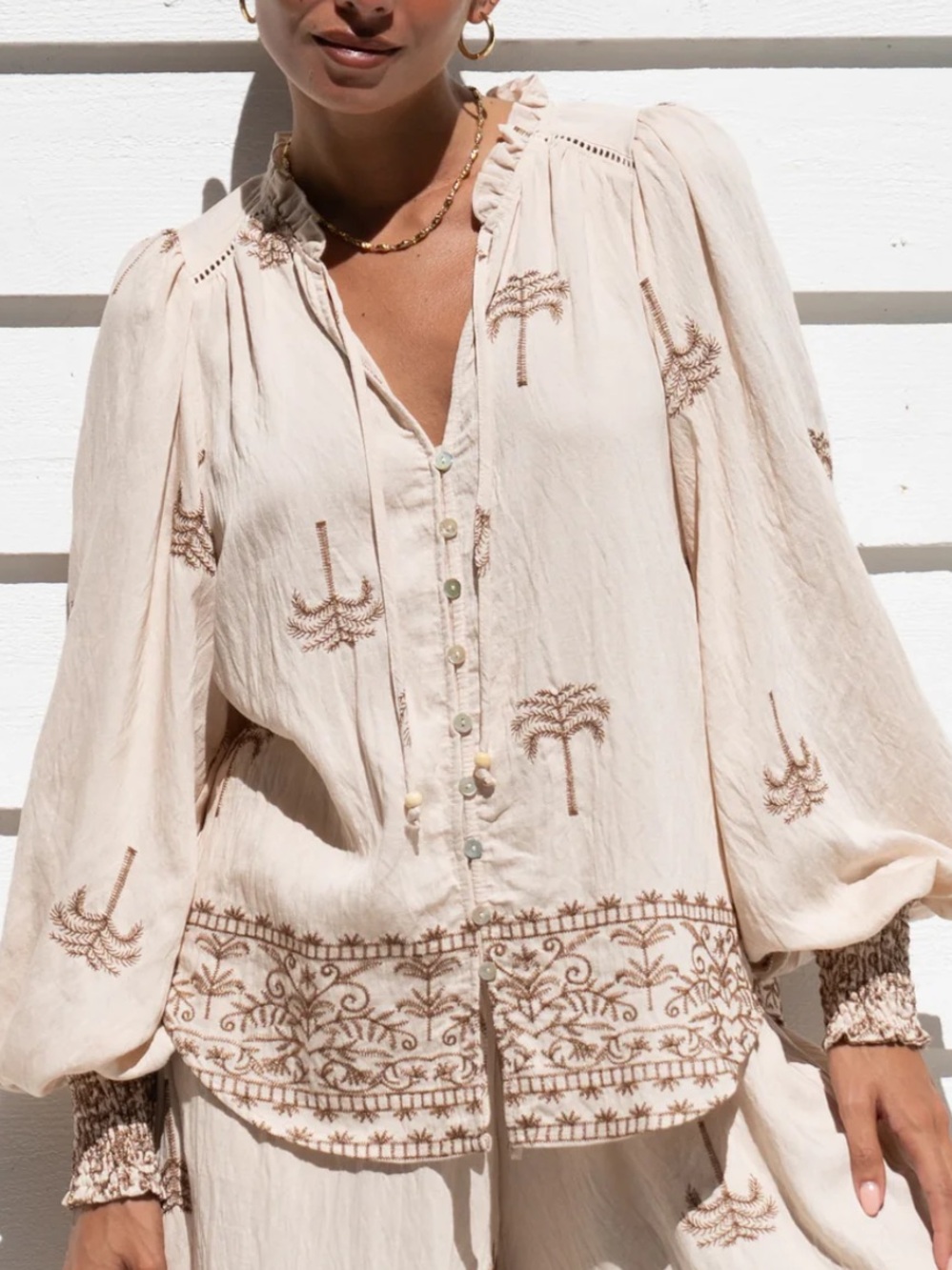 HeyChic Sydney Cream Blouse with Brown Embroidered Palms and Border NWT Size 6